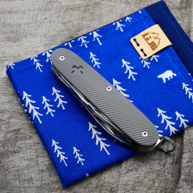 Preview: CONTURED PROTOTYPE - PIONEER-X - dark wash - fertig montiertes Taschenmesser - Titan Grade 5  (Ti 6AI 4V)  - 93mm